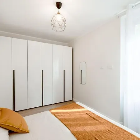 Casa Oriana 2 Centro-metro M1 דירה מילאנו